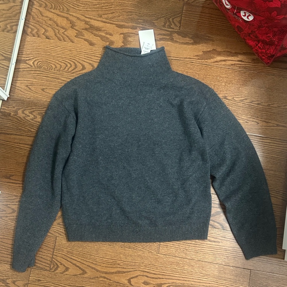 Aritzia Cashmere mock neck sweater - New with tags